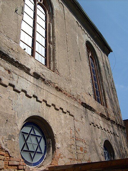 File:Plzeň-stará-synagoga2008g.jpg