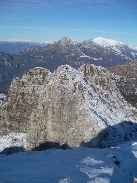 File:Resegone summit ridge.JPG