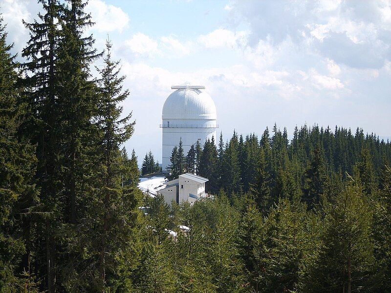 File:Rozhen dome 3.jpg