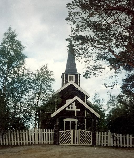 File:Sømådalen kirke.jpg