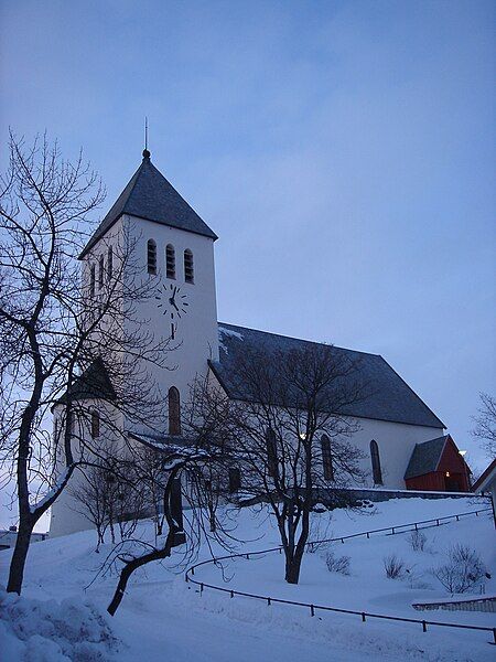 File:Svolvær kirke-a.JPG