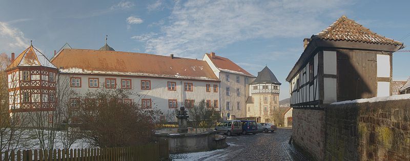 File:Tann schloss strasse.jpg