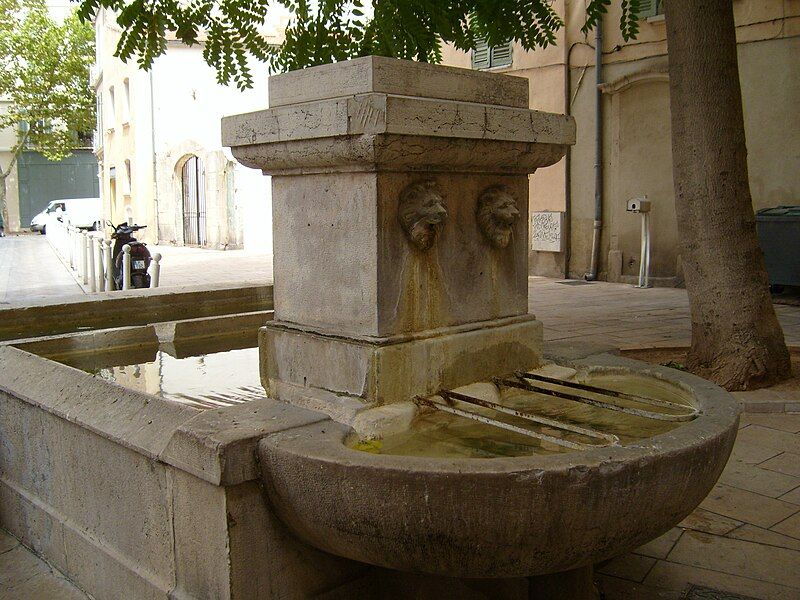 File:Toulon Fountains 4.jpg