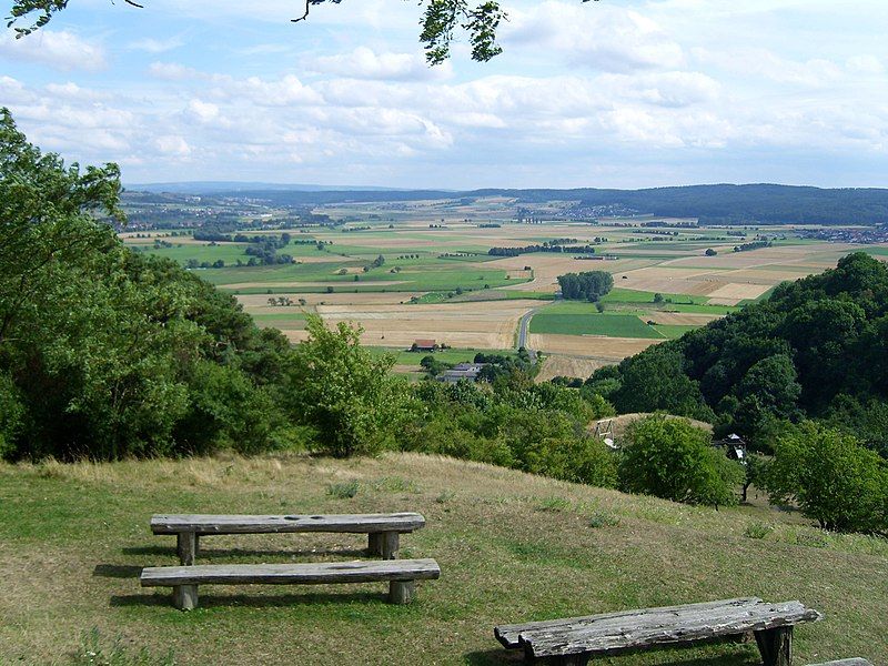 File:Vogelsberg von Amoeneburg.jpg