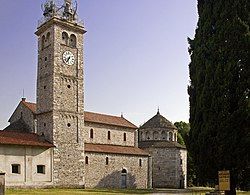 San Vittore's basilica and S.Giovanni's baptistry (built around the 9th and 12th centuries)