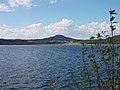 Lake and the Landeskrone hill, viewed from Deutsch Ossig