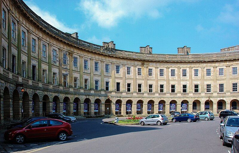 File:Buxton, The Crescent.jpg