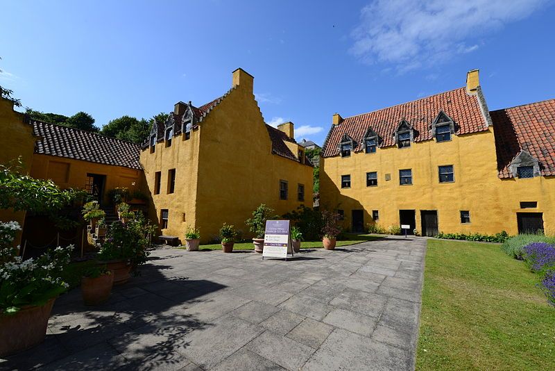 File:CULROSS PALACE.JPG