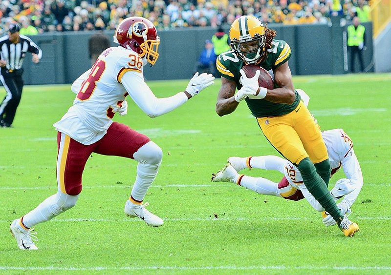 File:Davante Adams 2019.jpg