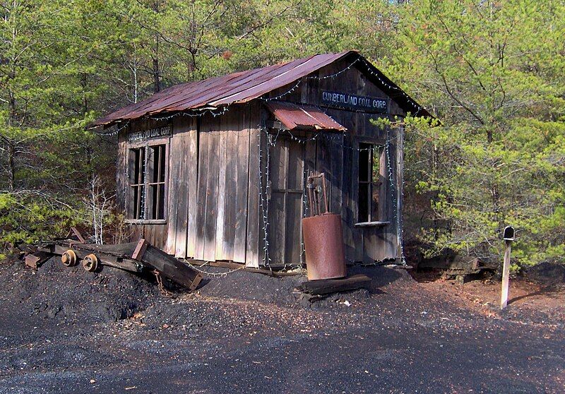 File:Dunlap-coke-ovens-mine-replica-tn1.jpg