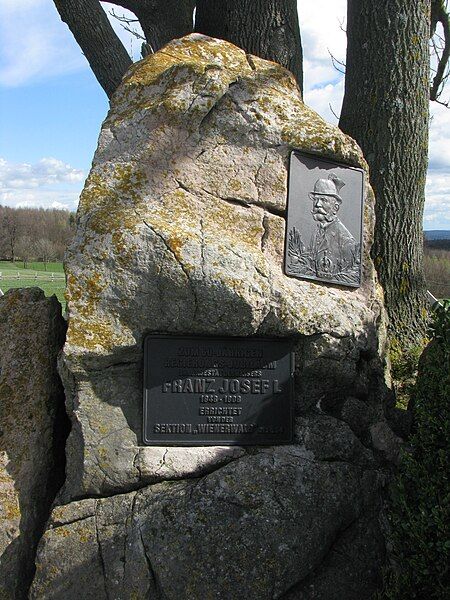 File:Hochroterd-Kaiserstein Detail.jpg