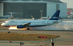 JetBlue292Landing