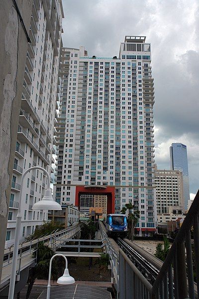 File:Miami-Metromover.jpg