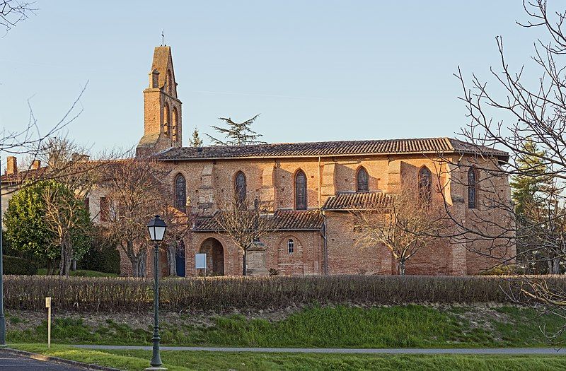 File:Saint-Marcel-Paulel Eglise Saint-Pierre.jpg