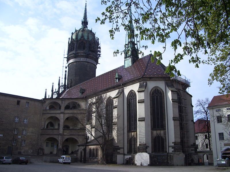 File:Schlosskirche Wittenberg.JPG