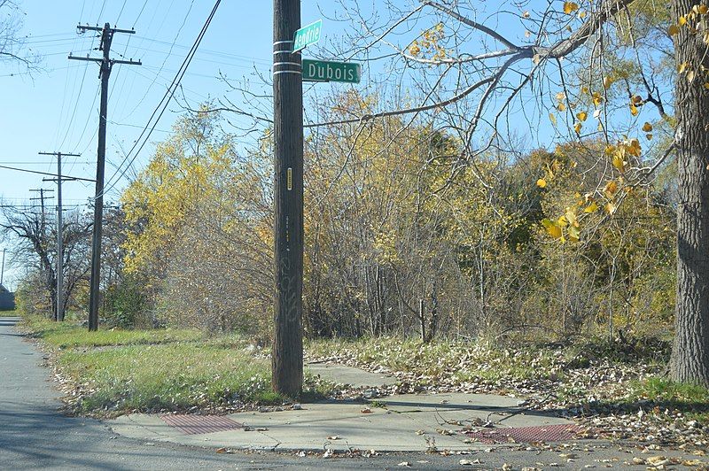 File:Sidewalk to nowhere.jpg