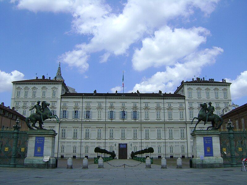 File:Torino-PalazzoReale.jpg