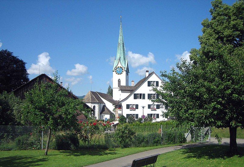 File:Zollikon Kirche.jpg