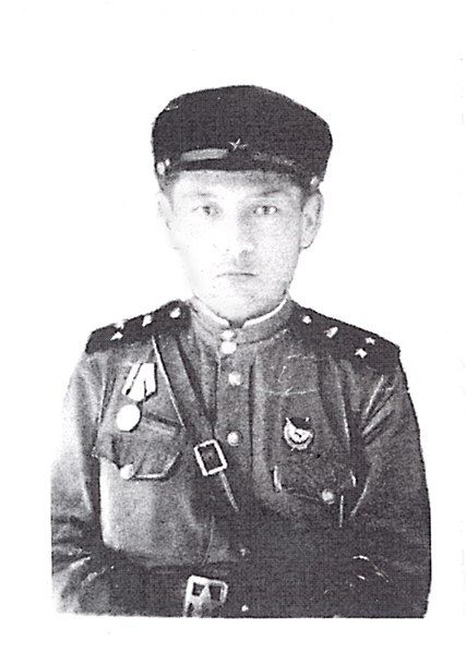 File:Комбриг Адильбеков.jpg