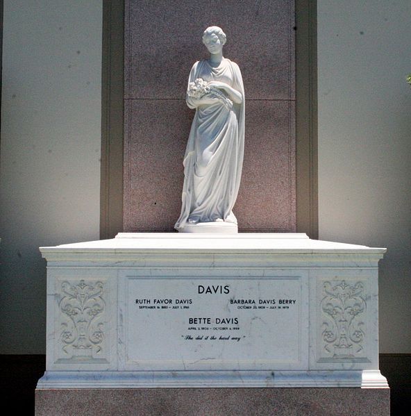 File:Bette Davis Tomb.JPG