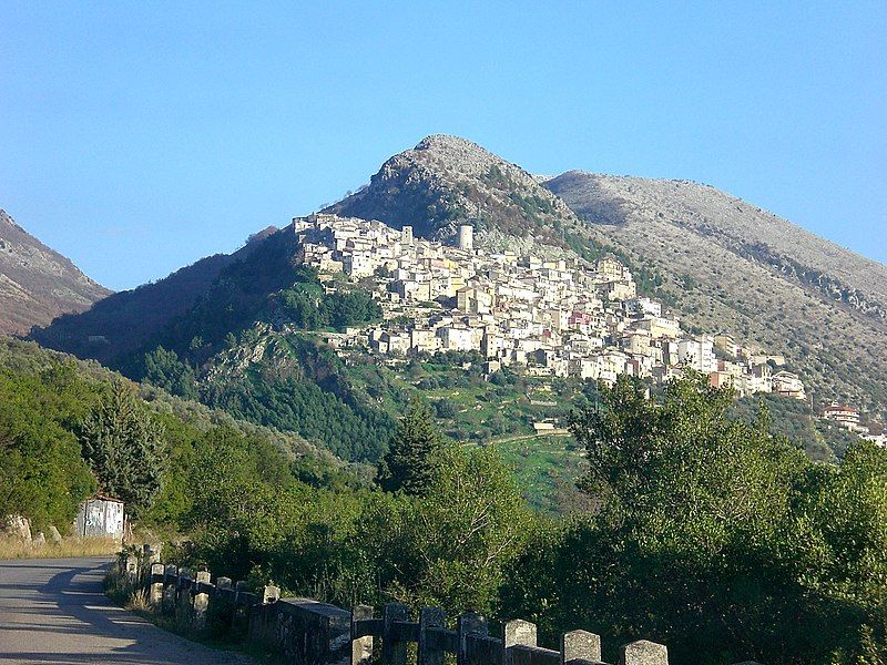 File:Castelcivita.jpg