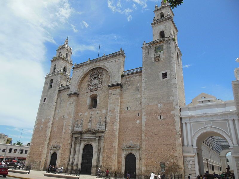 File:Catedral de Yucatán.JPG