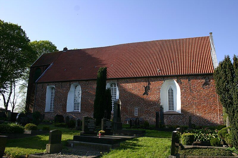 File:ChurchTergast.JPG