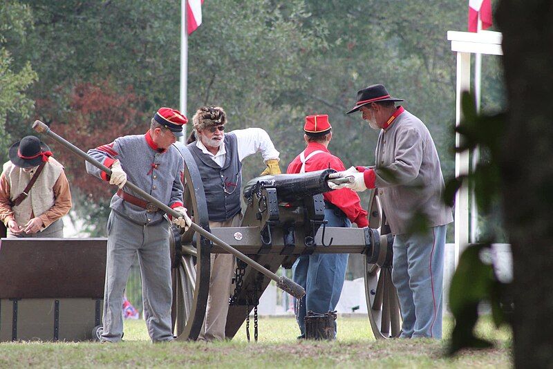 File:Confederate Cannon.jpg