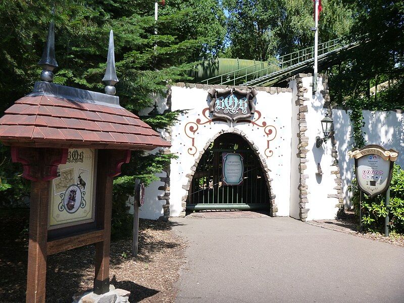 File:Efteling Bob entrance.jpg