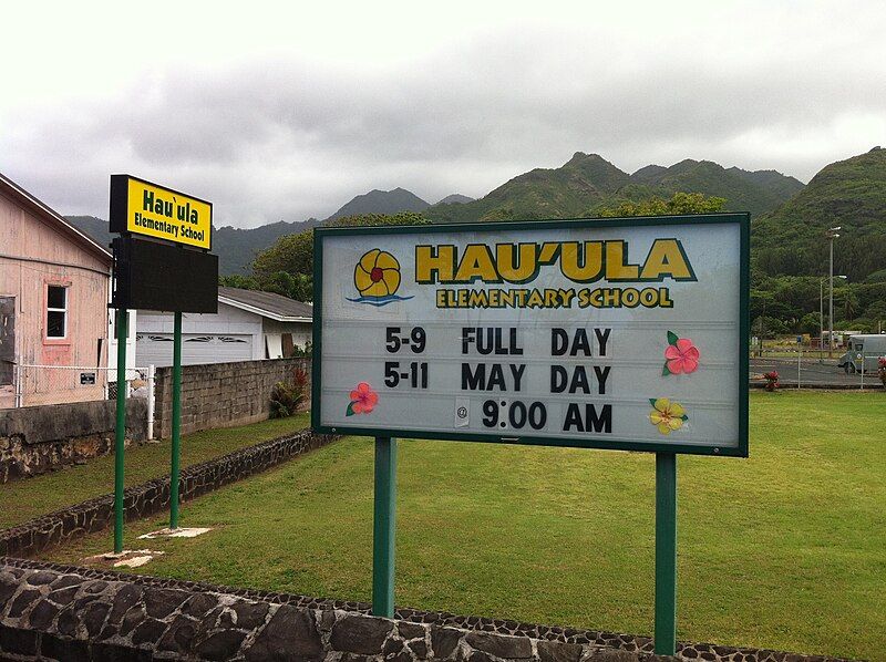 File:Hauula Oahu.JPG