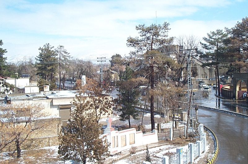 File:Jinnah Road, Quetta.JPG