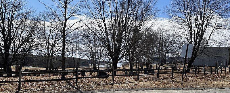 File:Ledge Cemetery 1.jpg