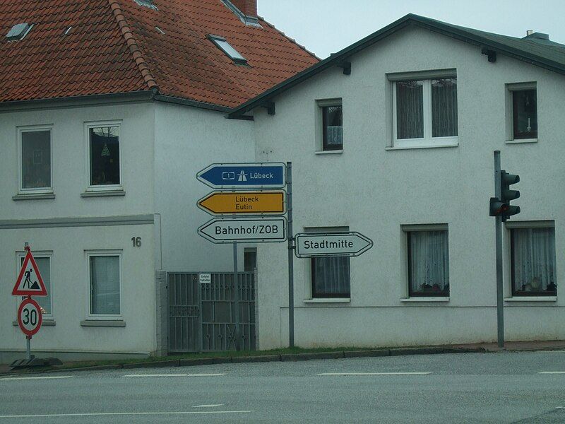 File:Neustädter Waschgrabenstraße OH.jpg