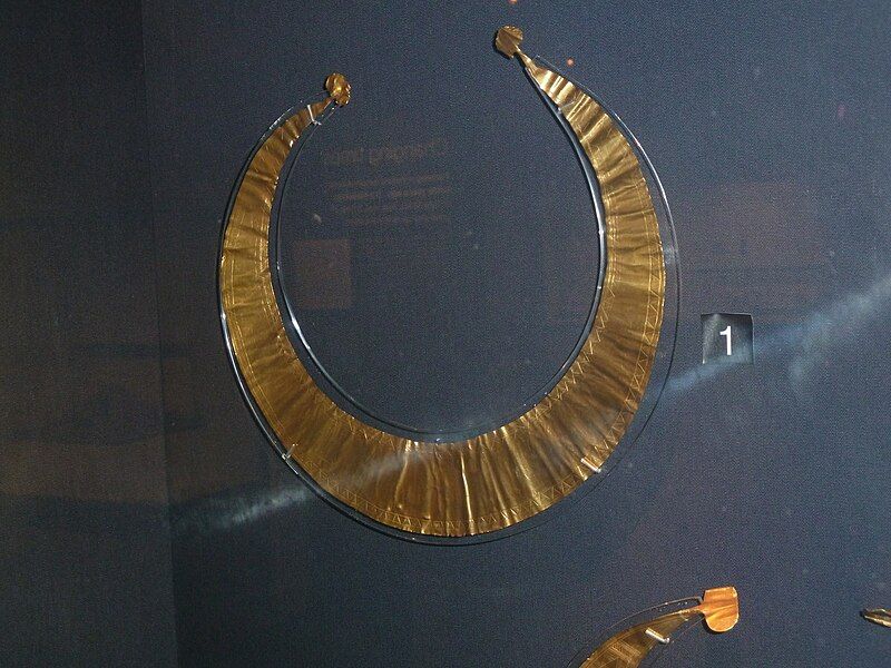 File:UlsterMuseumPrehistoryBrGoldLunulae (2).JPG