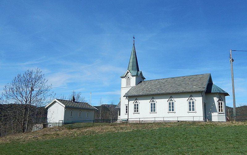 File:Valebø kirke.JPG