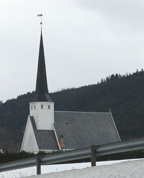 File:Vingrom kirke 01.JPG