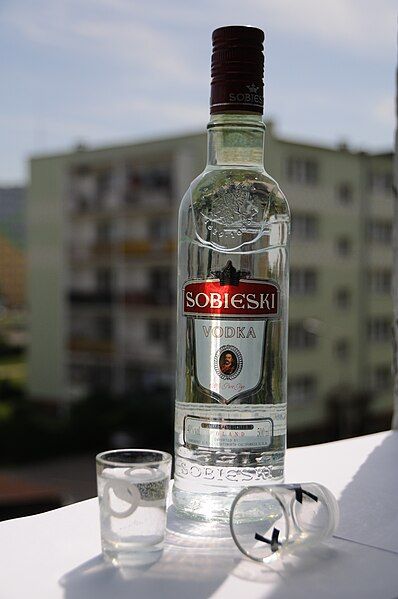 File:Vodka Sobieski.jpg