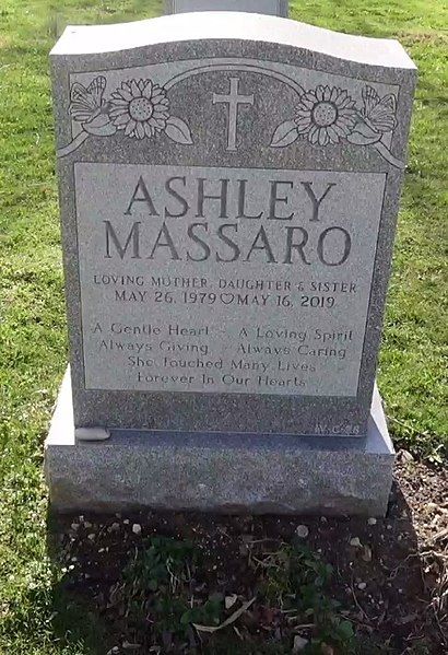 File:Ashley Massaro Grave.jpg