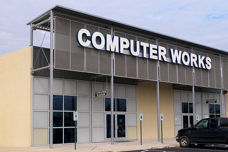 File:Goodwill computer museum.jpg