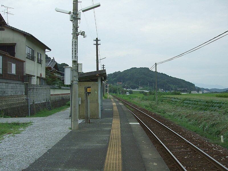 File:JRKyushu Buzenmasuda Station01.jpg