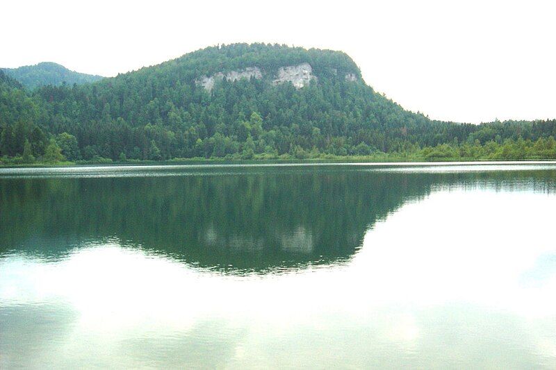 File:Lac de Bonlieu.JPG