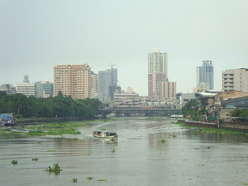 File:Manila-quiapo-river-2010-01.jpg