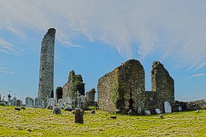 File:Tullaherin Monastic site.jpg