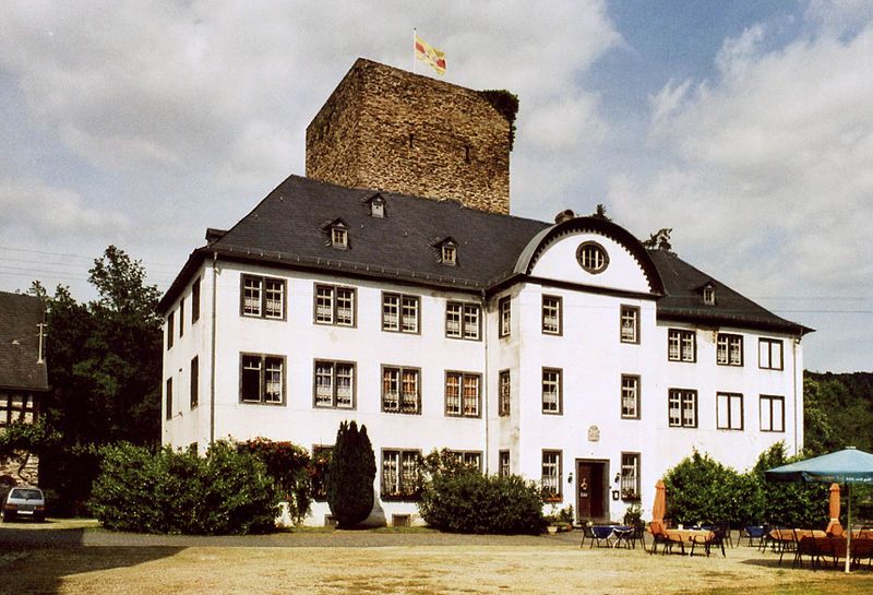 File:12RK-Burg Langenau-Schlossgebaeude.jpg