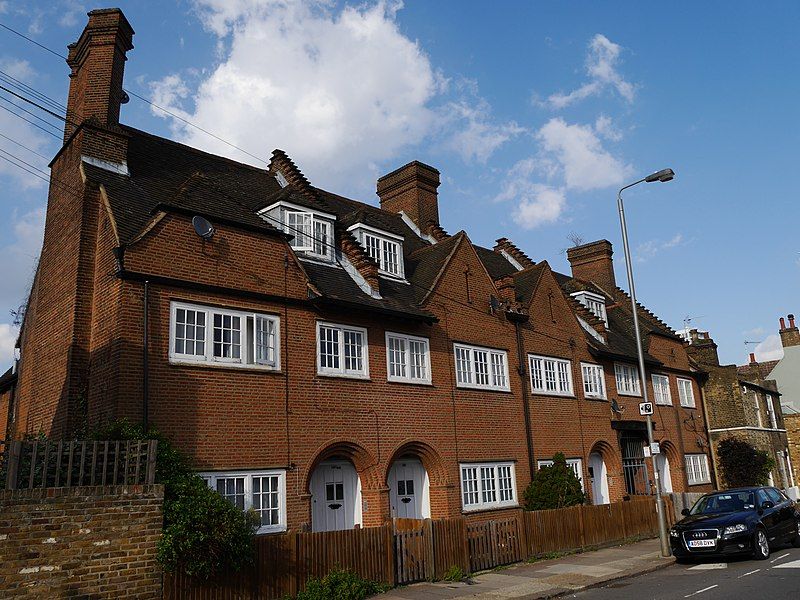 File:155-172 Oakhill Road.JPG