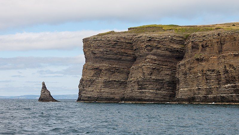 File:Bell Island cliffs.jpg