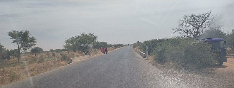 File:Chadakori road.jpg