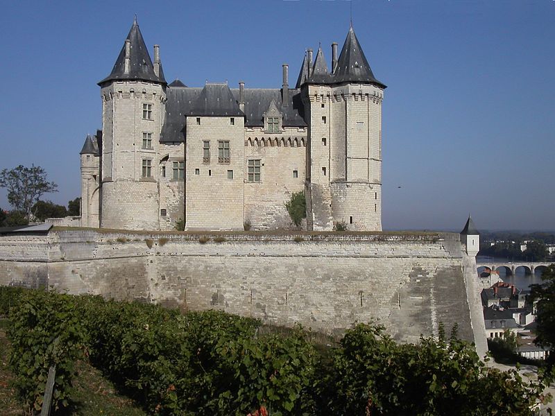 File:Chateau de saumur.jpg