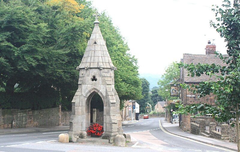 File:Dronfield Peel monument.jpg