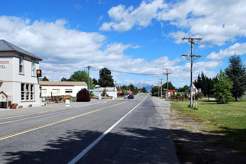 File:Duntroon Main Street.JPG